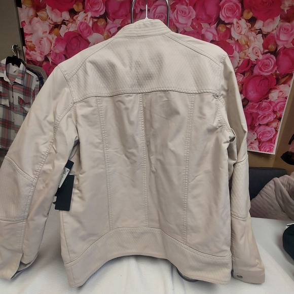 Guess NWT Medium White Smoke Textured Zipper Jacket 4 front zippered pockets - Picture 9 of 11